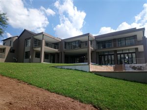 7 Bed House in Roodeplaat