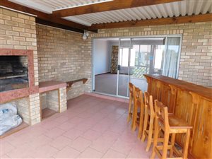 3 Bed Townhouse in Jeffreys Bay