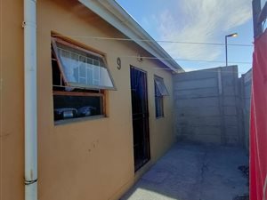 2 Bed House in Lavender Hill