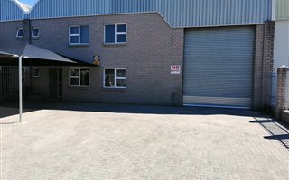 440 m² Industrial space in Saxenburg Industria
