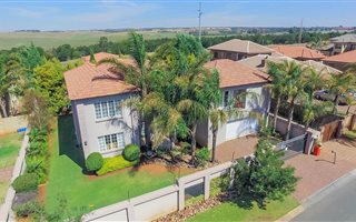 3 Bedroom House in Aerorand