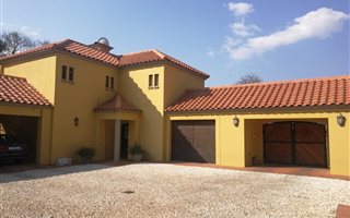 1 Bedroom Apartment in Houghton Estate