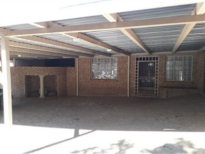 4 Bed House in Bronkhorstbaai