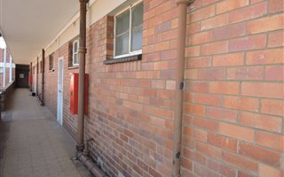 1 Bedroom House in Selection Park