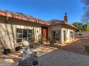 4 Bed House in Cyrildene