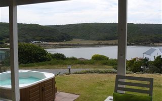 5 Bedroom House in Stilbaai