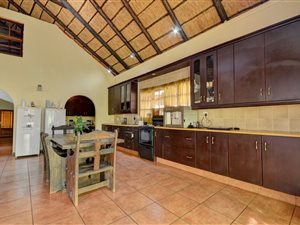 3 Bed House in Heuningklip