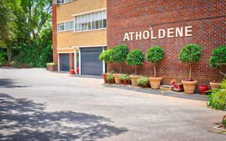 3 Bedroom Apartment in Atholhurst