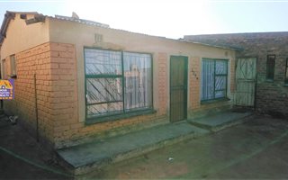 2 Bedroom House in Chloorkop
