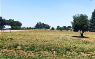 8958 m² Land available in Bredell AH