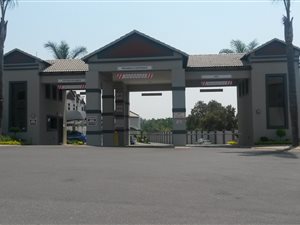 2 Bed Apartment in Honeydew