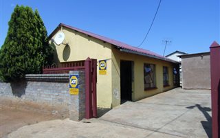 3 Bedroom House in Lotus Gardens