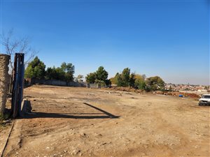 8565 m² Land available in President Park