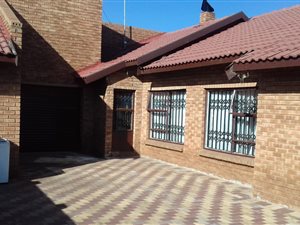 4 Bed House in Kwa Thema