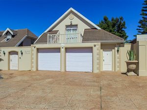 8 Bed House in Sunridge