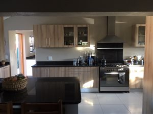 4 Bed House in Duynefontein
