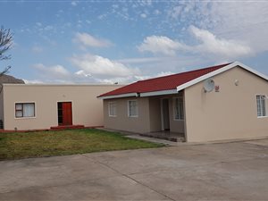 6 Bedroom House in Ezibeleni