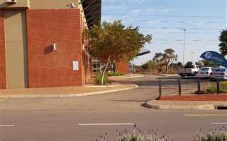 Office space in Silver Lakes
