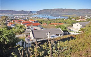 785 m² Land available in Heuwelkruin