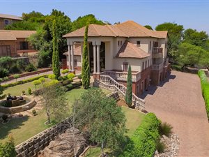 5 Bedroom House in Cornwall Hill