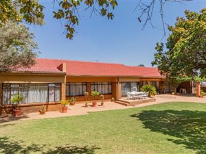 5 Bed House in Waterkloof Ridge