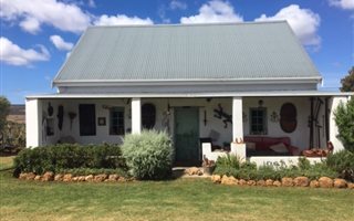 995 m² Farm in Baardskeerdersbos