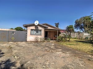 3 Bed House in Van Dyk Park