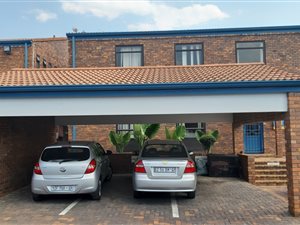 305 m² Office Space in Ferndale