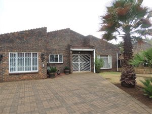 3 Bed House in Golf Park