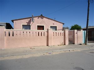 2 Bed House in Philippi