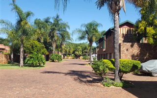 2 Bedroom Flat in Doornpoort and surrounds