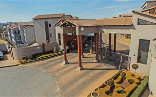 2 Bedroom Apartment in Honeydew