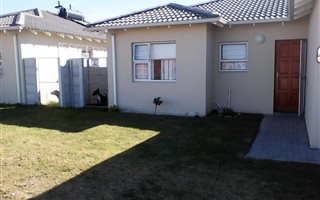 2 Bedroom House in Parsons Vlei