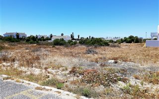 618 m² Land available in Golden Mile