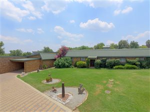 7 Bed House in President Park