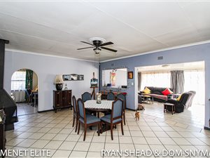 4 Bed House in Edelweiss