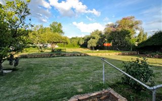 2552 m² Land available in Parktown North
