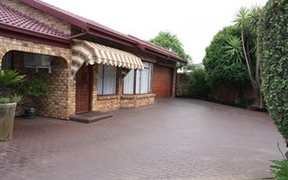 4 Bedroom House in Northvilla