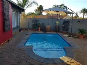2 Bed House in Doornpoort and surrounds