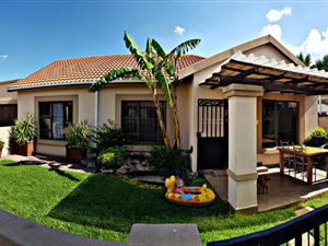 3 Bed Townhouse in Vanderbijlpark SE2