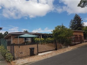 5 Bed House in Durbell