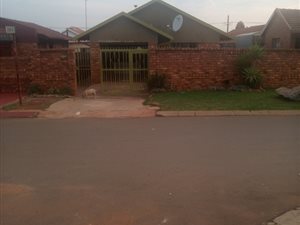 3 Bed House in Vosloorus