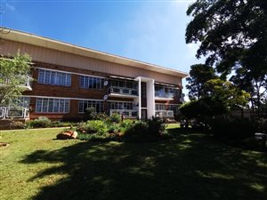2 Bedroom Apartment in Monument