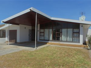 3 Bed House in Goodwood