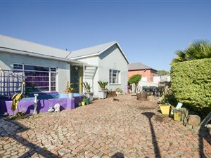 5 Bed House in Bodorp