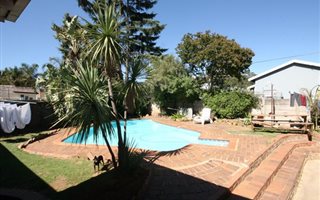 4 Bedroom House in Ridgeway