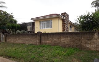 3 Bedroom House in Van Riebeeck Heights