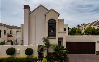 3 Bedroom Cluster in Bryanston