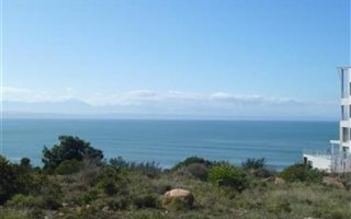 8692 m² Land available in Fairview