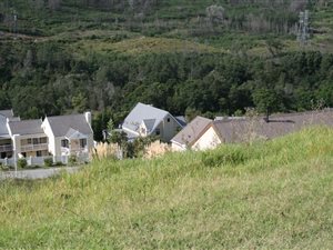 904 m² Land available in Green Pastures